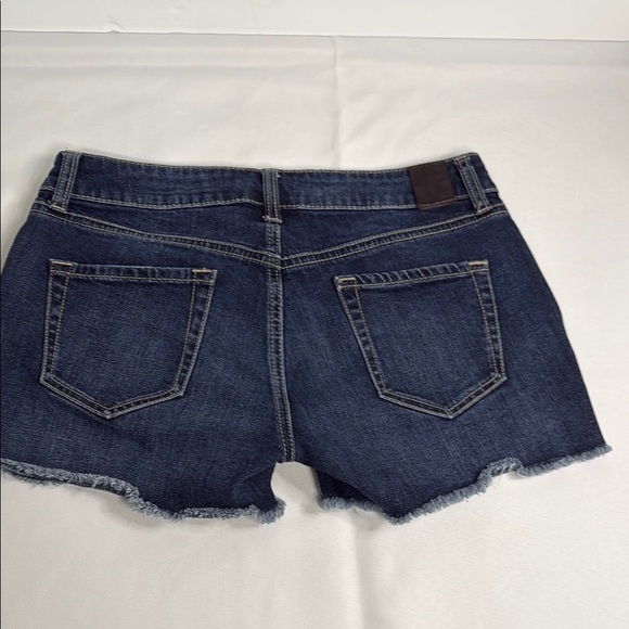 Level 99 Blue Jean Shorts Distressed Cut-Off - Picture 6 of 7